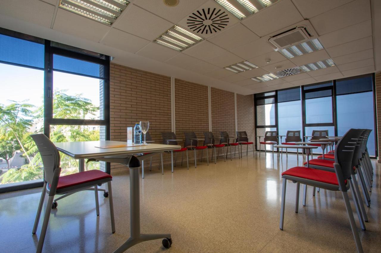 San Vicente Raspeig Villa Alojamiento Y Congresos - Villa Universitaria מראה חיצוני תמונה