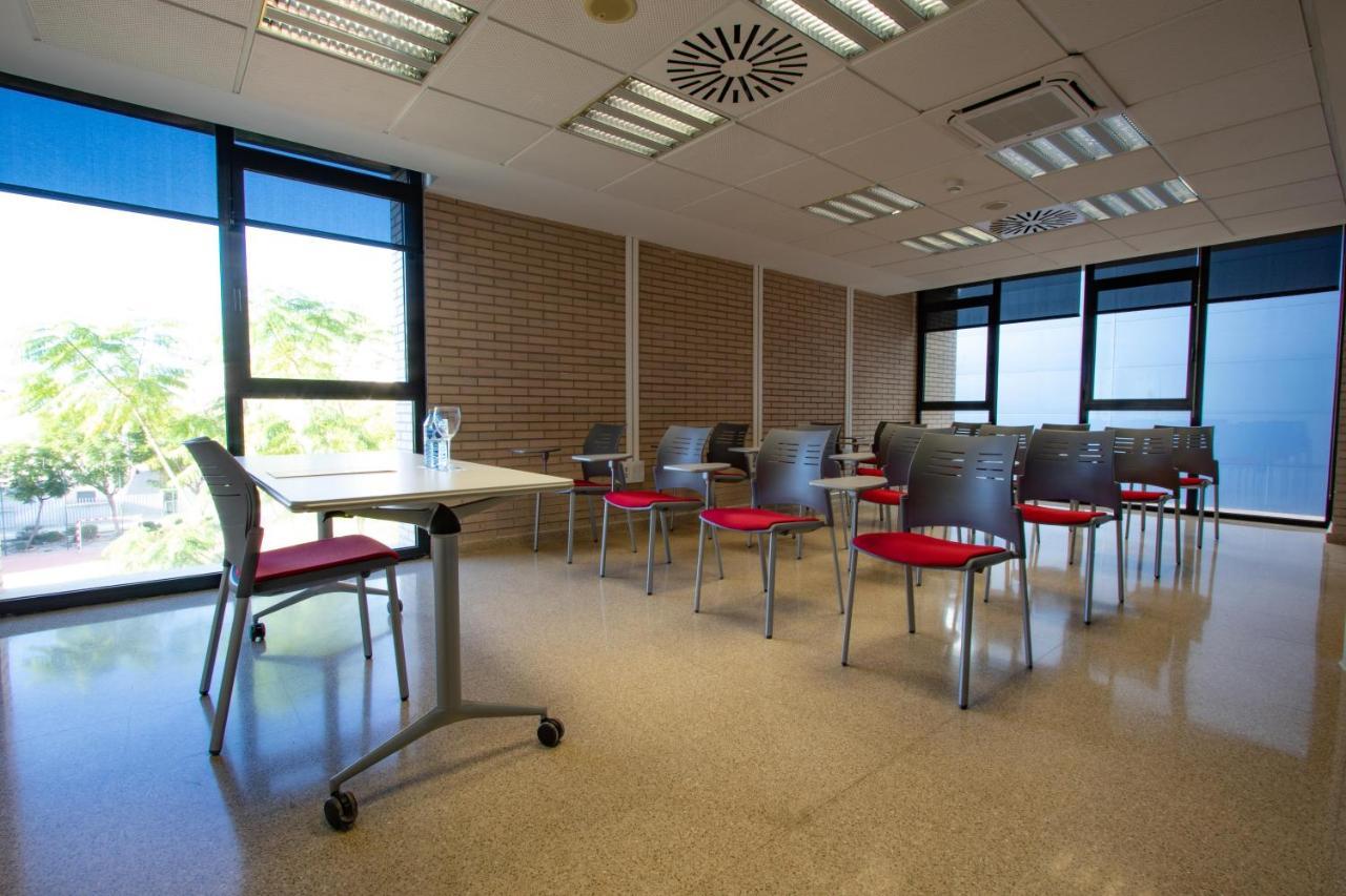 San Vicente Raspeig Villa Alojamiento Y Congresos - Villa Universitaria מראה חיצוני תמונה