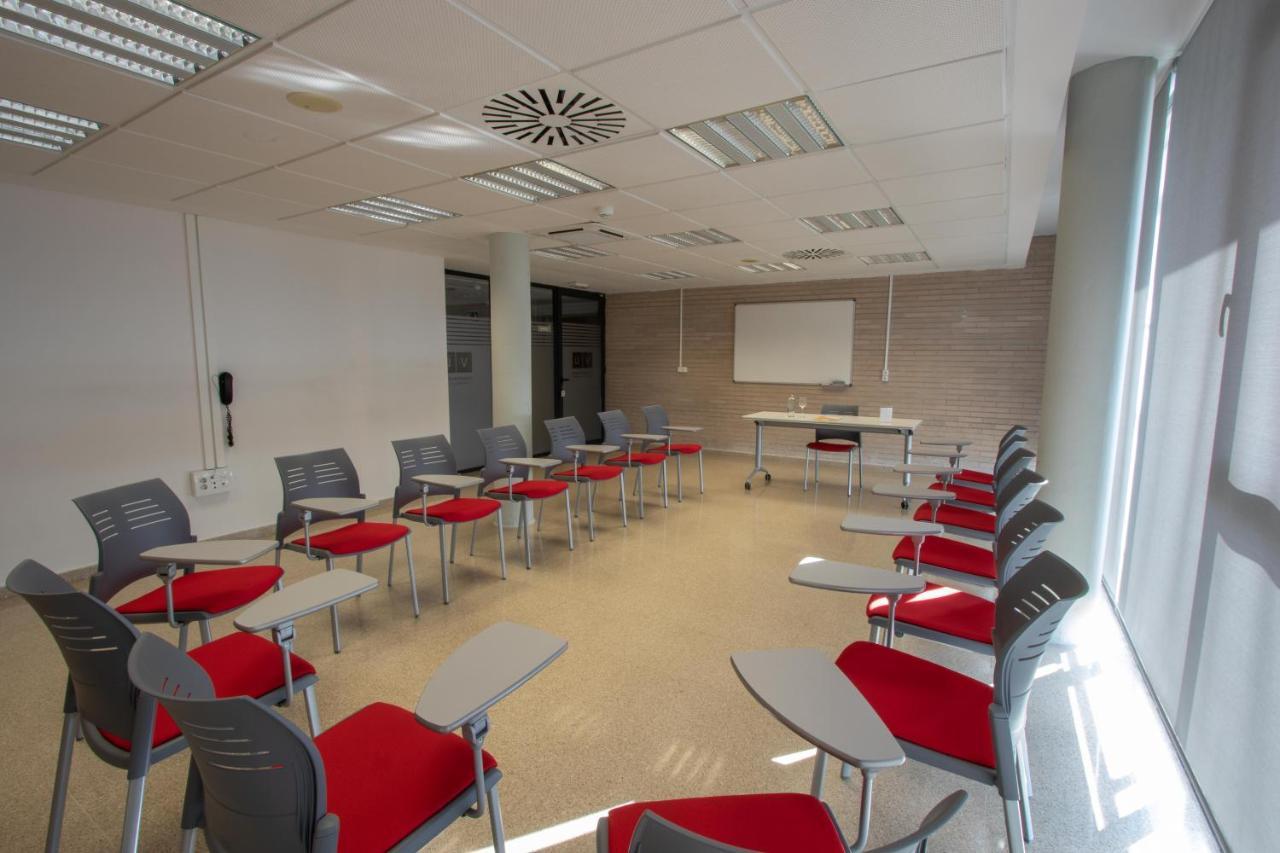 San Vicente Raspeig Villa Alojamiento Y Congresos - Villa Universitaria מראה חיצוני תמונה